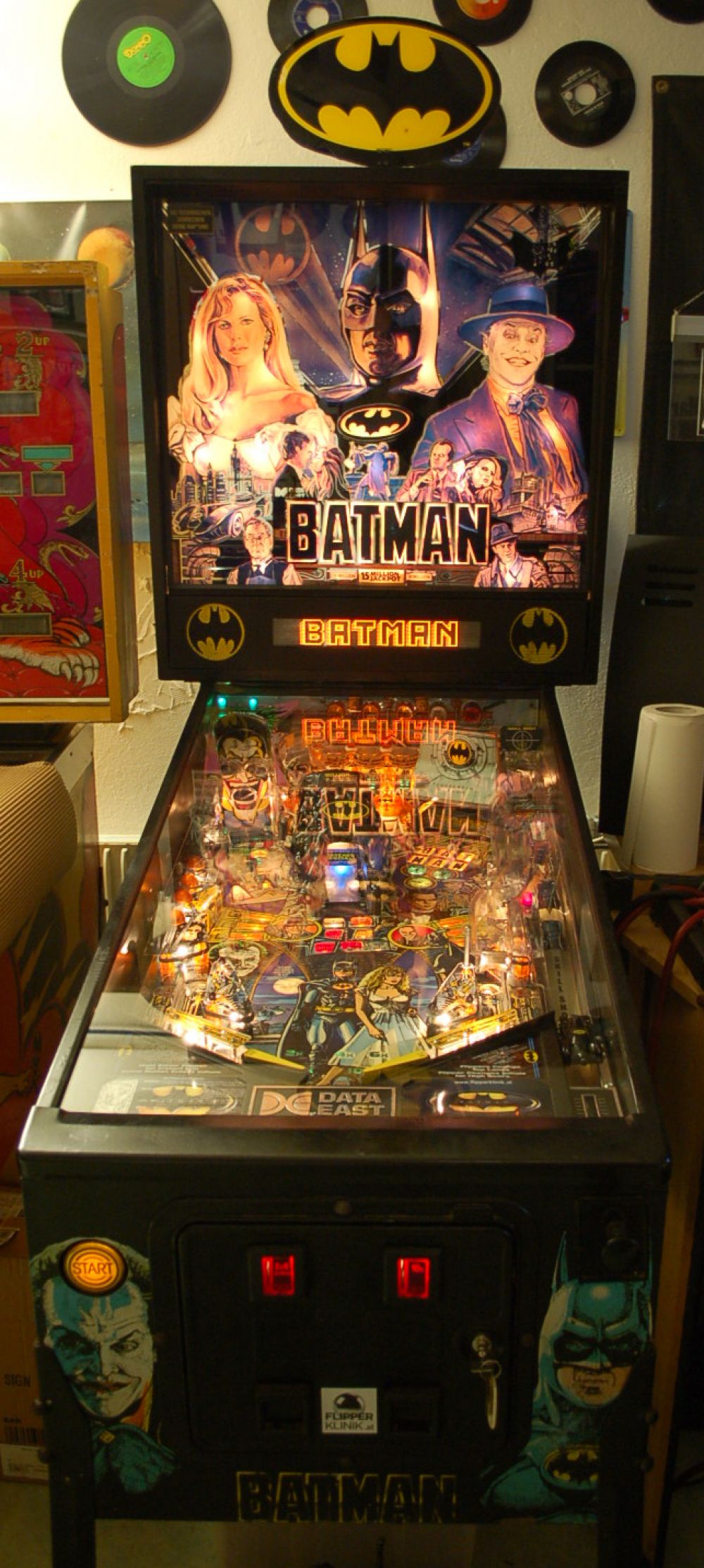 HUO Data East BATMAN Pinball Machine - Arcade Adventures